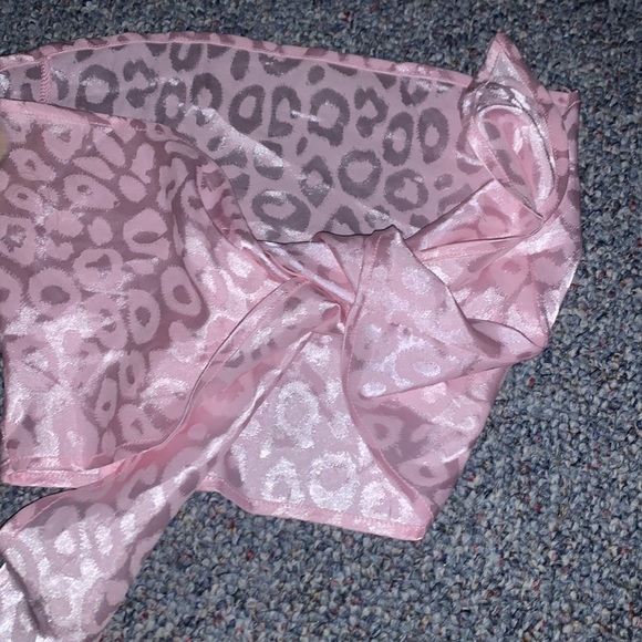 ❌SOLD TO PLATOS CLOSET ❌ - Picture 5 of 5